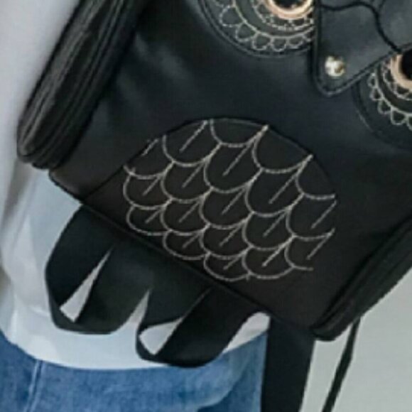 Owl Crossbody Backpack Bag Black NWT - Picture 4 of 5
